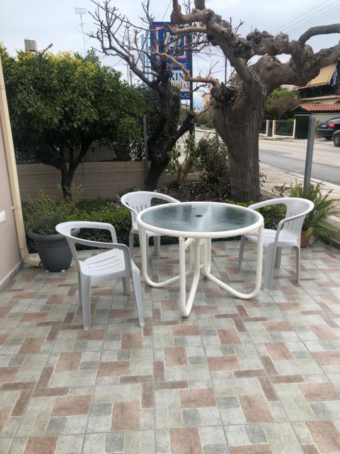 Chrysa'S House Apartment Aigio Exterior photo